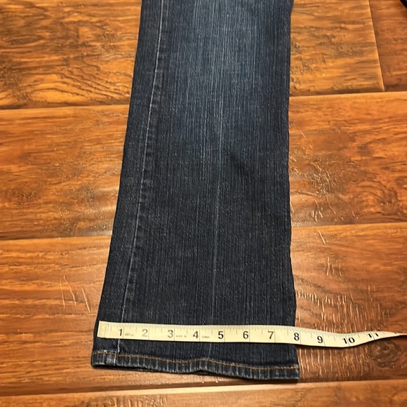 Old navy women blue jeans - Picture 5 of 10